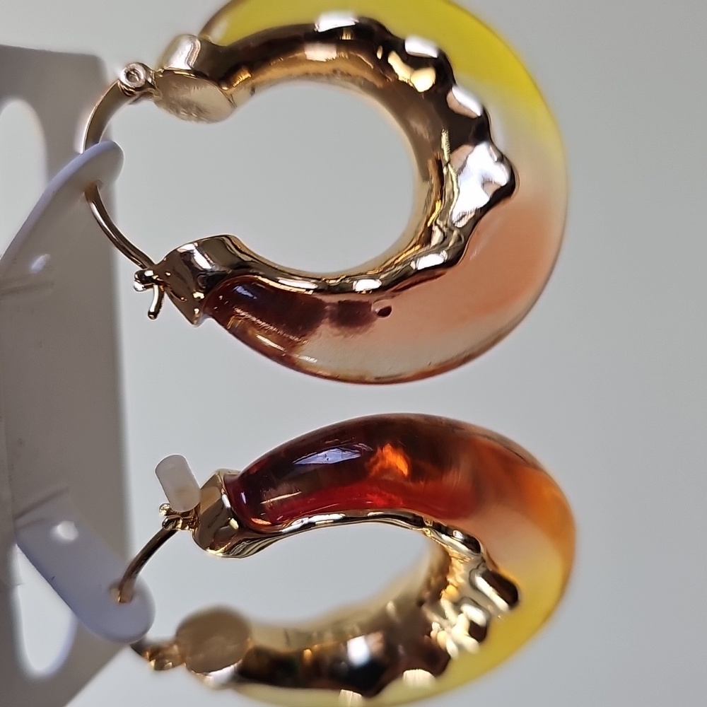 Chico's Chunky Transparent Gold Gradient Colored Resin Hoop No Droop Earrings‎ - Picture 3 of 9